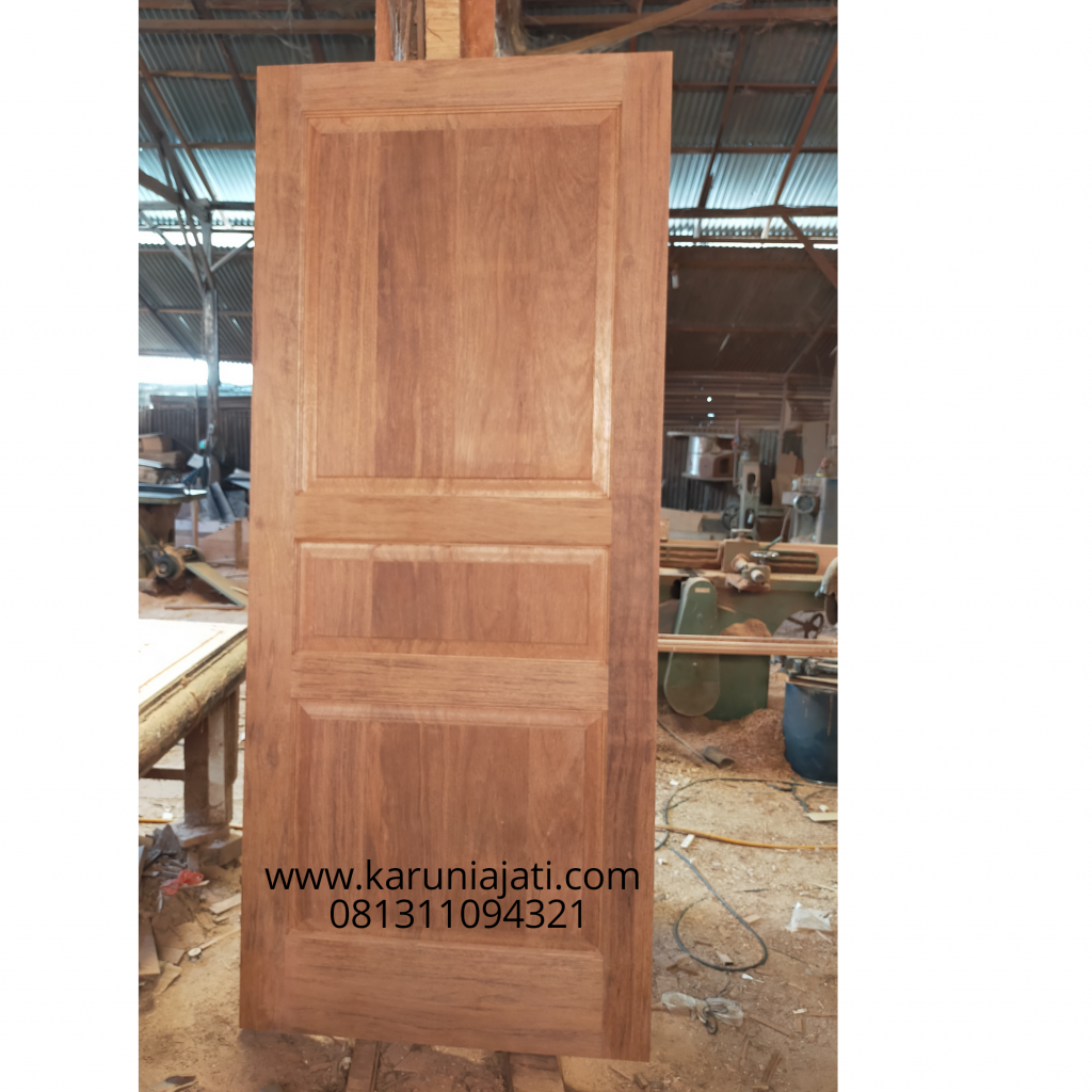 Pintu kayu merbau
